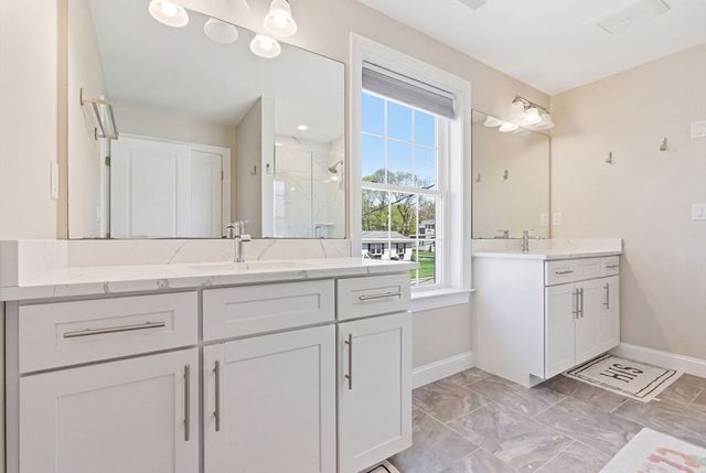 7 Spring Ct A, Woburn, MA 01801