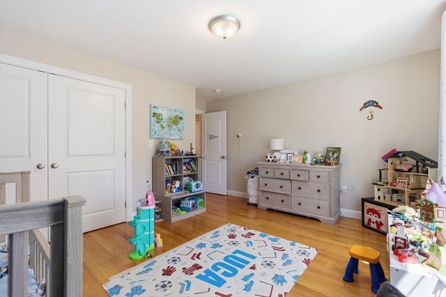 7 Spring Ct A, Woburn, MA 01801