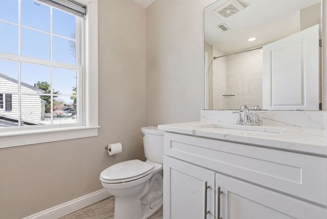 7 Spring Ct A, Woburn, MA 01801