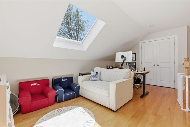 7 Spring Ct A, Woburn, MA 01801