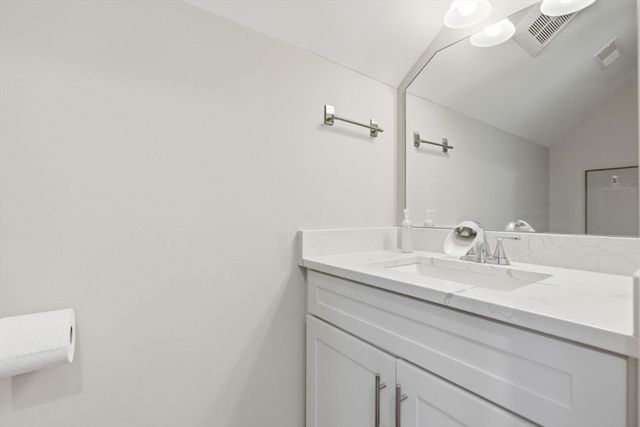 7 Spring Ct A, Woburn, MA 01801