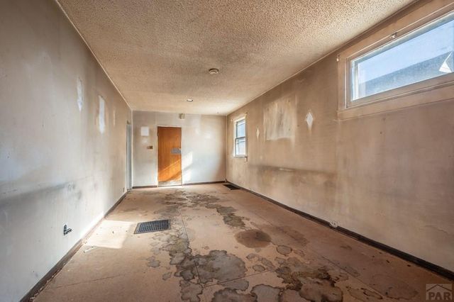 1008 Elm St, Pueblo, CO 81004