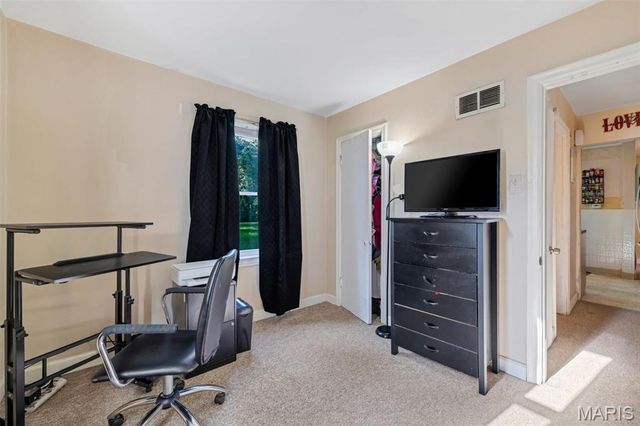 37 Saint Celeste Drive, Florissant, MO 63031