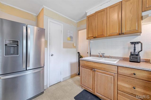37 Saint Celeste Drive, Florissant, MO 63031
