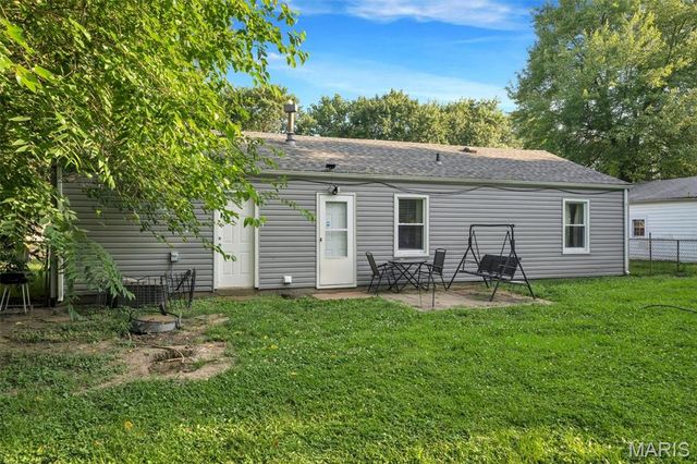 37 Saint Celeste Drive, Florissant, MO 63031