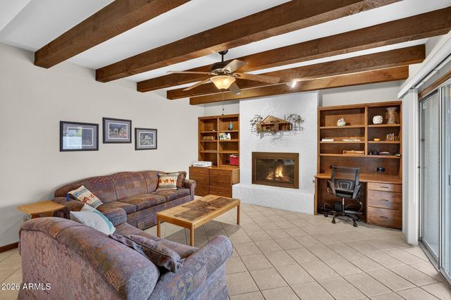 7040 N 11TH Avenue, Phoenix, AZ 85021