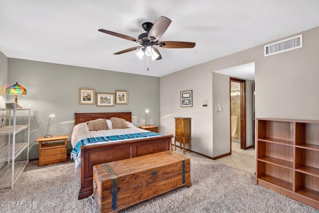 7040 N 11TH Avenue, Phoenix, AZ 85021