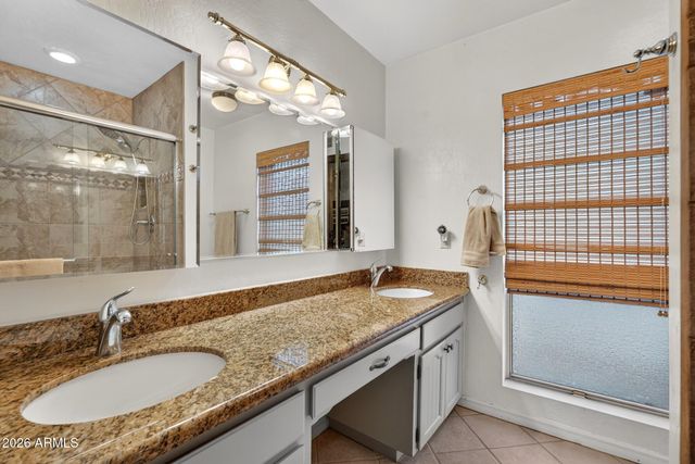 7040 N 11TH Avenue, Phoenix, AZ 85021