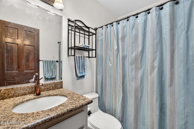 7040 N 11TH Avenue, Phoenix, AZ 85021