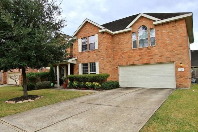 2118 Long Trail Path Court, Spring, TX 77373