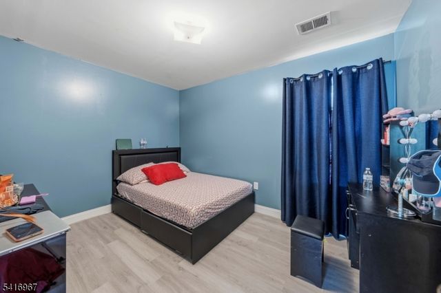 519 Maple Ave, Elizabeth City, NJ 07202