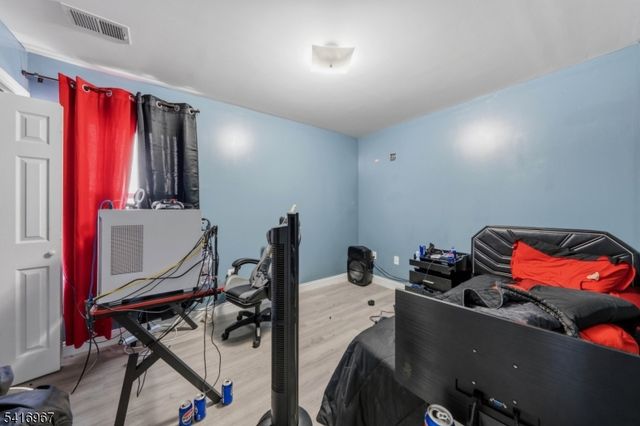 519 Maple Ave, Elizabeth City, NJ 07202