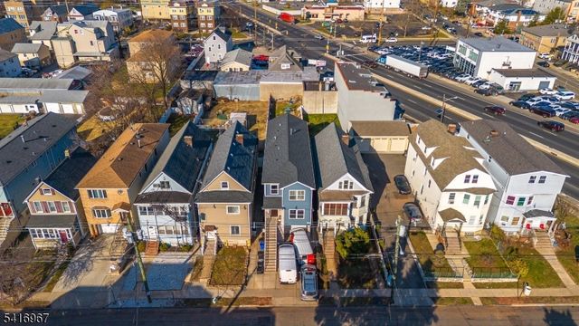 519 Maple Ave, Elizabeth City, NJ 07202