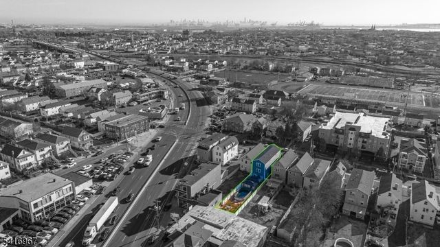 519 Maple Ave, Elizabeth City, NJ 07202