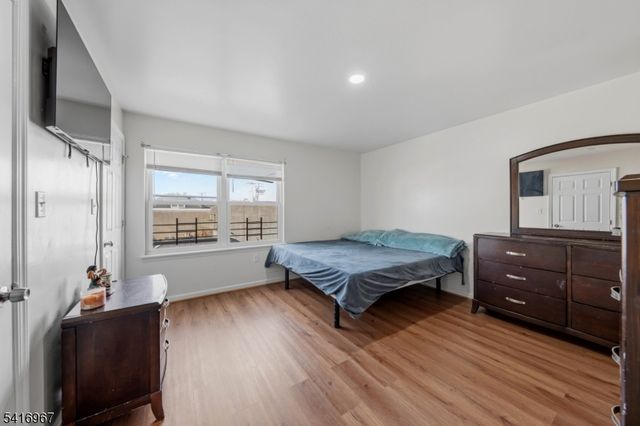 519 Maple Ave, Elizabeth City, NJ 07202