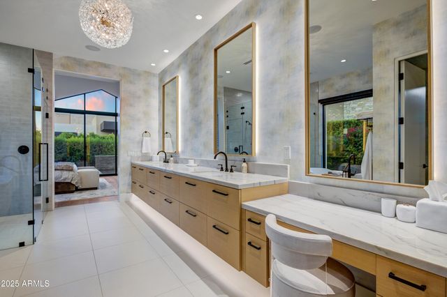 6930 E CACTUS WREN Road, Paradise Valley, AZ 85253