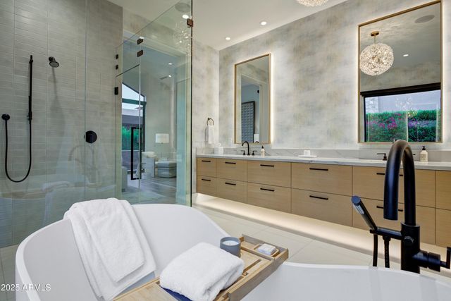 6930 E CACTUS WREN Road, Paradise Valley, AZ 85253