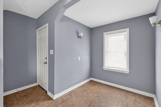 669 S Hampton Road, Columbus, OH 43213