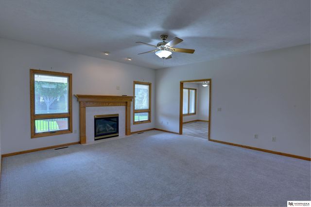 1250 Glenwood Court, Fremont, NE 68025