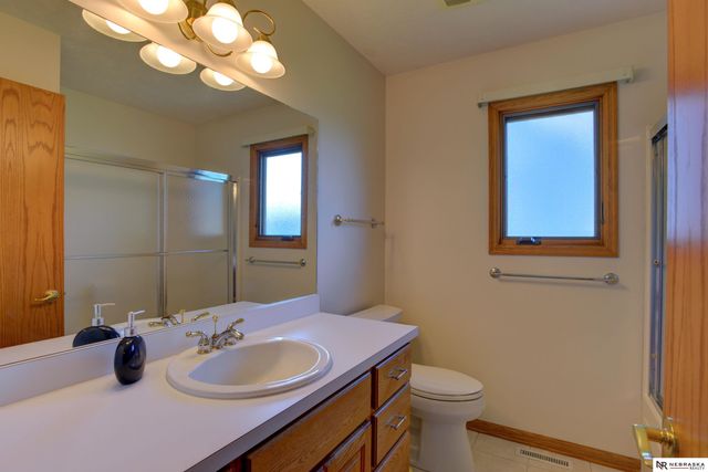 1250 Glenwood Court, Fremont, NE 68025