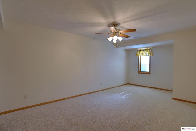 1250 Glenwood Court, Fremont, NE 68025