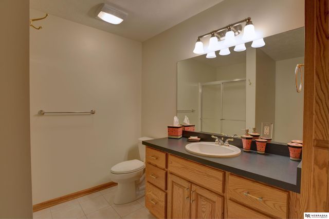 1250 Glenwood Court, Fremont, NE 68025