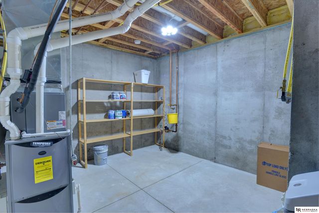 1250 Glenwood Court, Fremont, NE 68025