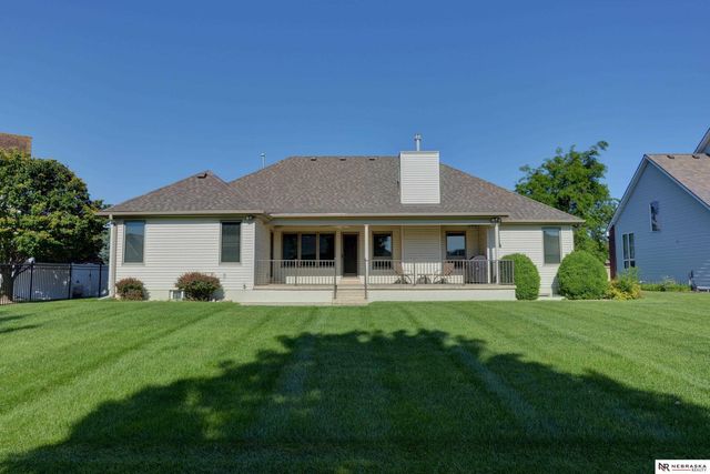 1250 Glenwood Court, Fremont, NE 68025