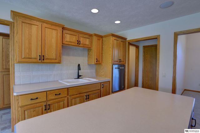 1250 Glenwood Court, Fremont, NE 68025