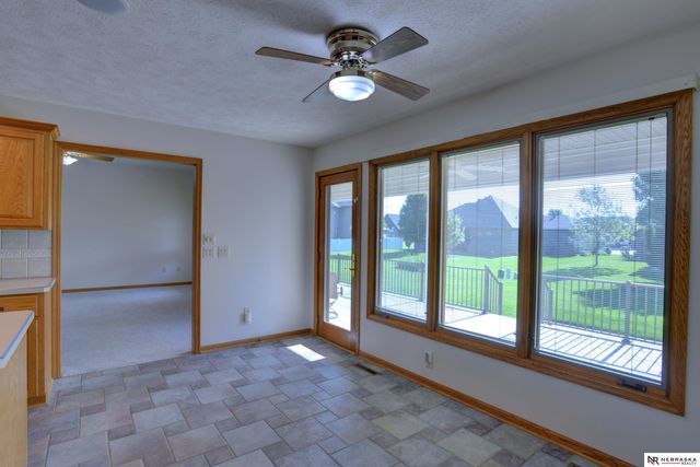 1250 Glenwood Court, Fremont, NE 68025