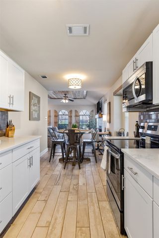 2918 Clover Lane, Euless, TX 76039