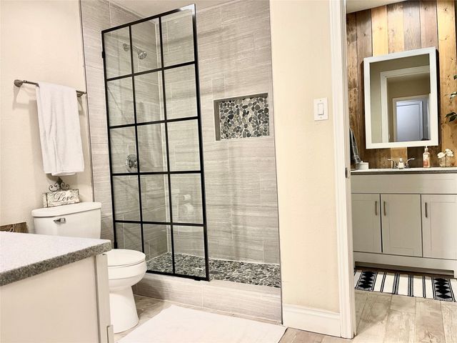 2918 Clover Lane, Euless, TX 76039