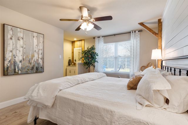 2918 Clover Lane, Euless, TX 76039