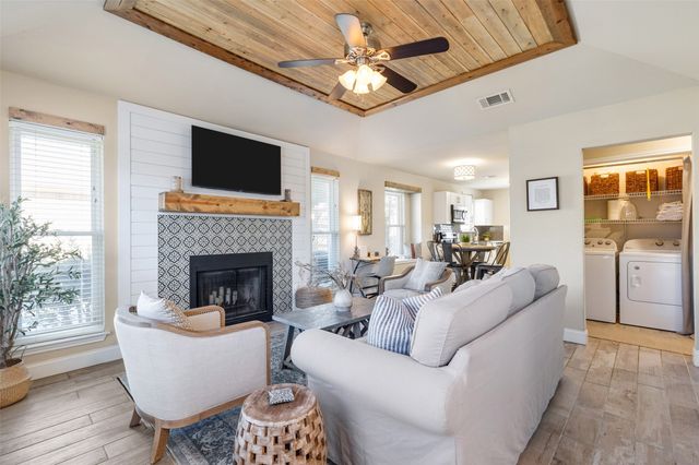 2918 Clover Lane, Euless, TX 76039
