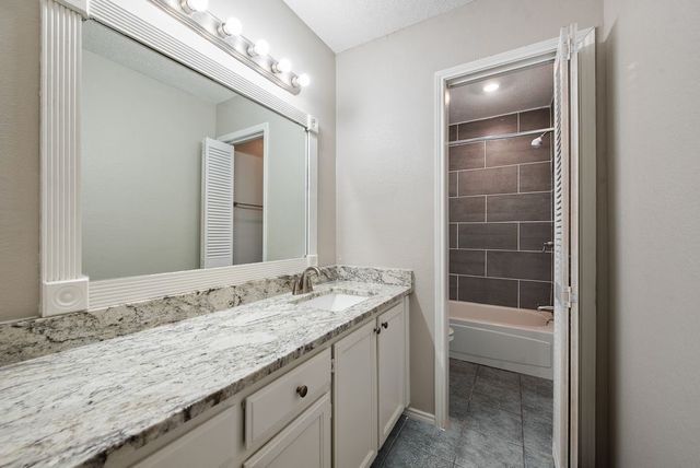 6608 Parkview Lane, North Richland Hills, TX 76182