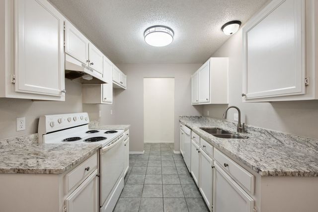 6608 Parkview Lane, North Richland Hills, TX 76182