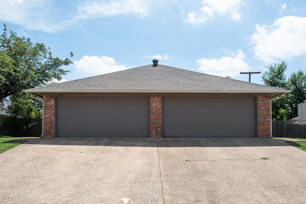 6608 Parkview Lane, North Richland Hills, TX 76182