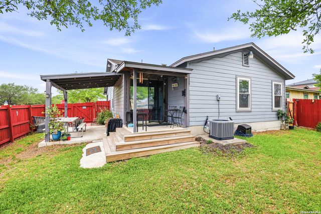 7402 Branching Peak, San Antonio, TX 78244