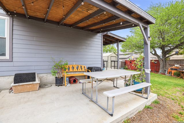 7402 Branching Peak, San Antonio, TX 78244