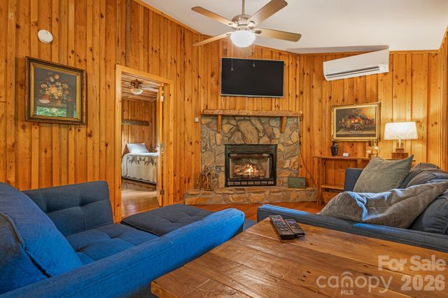 3245 Puncheon Fork Road, Mars Hill, NC 28754