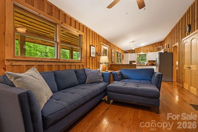 3245 Puncheon Fork Road, Mars Hill, NC 28754