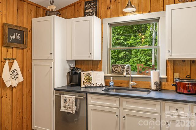 3245 Puncheon Fork Road, Mars Hill, NC 28754