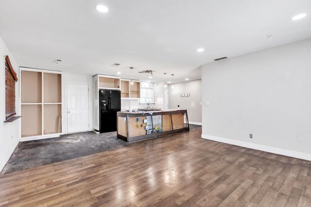 604 P St, Lincoln, CA 95648