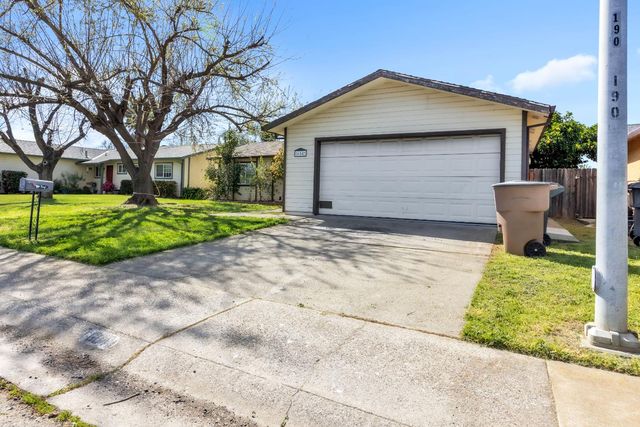604 P St, Lincoln, CA 95648