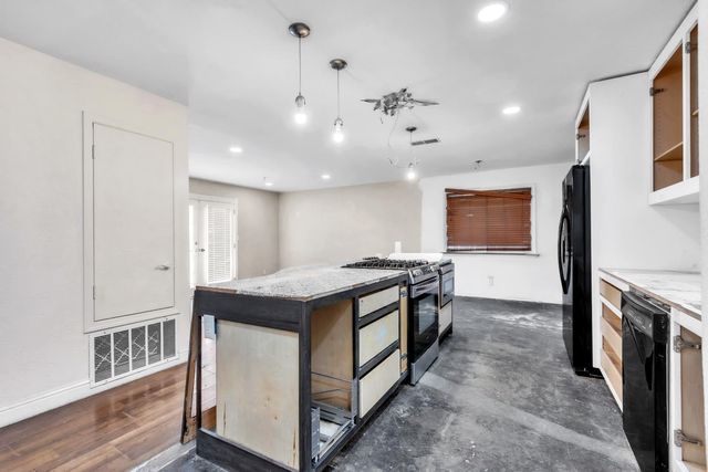 604 P St, Lincoln, CA 95648