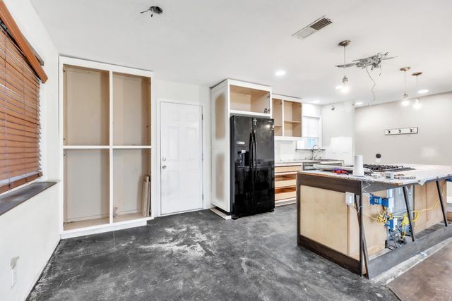 604 P St, Lincoln, CA 95648