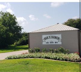 652 Pony Trail, Angleton, TX 77515