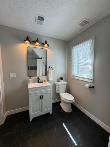 3557 Dupont Avenue N, Minneapolis, MN 55412