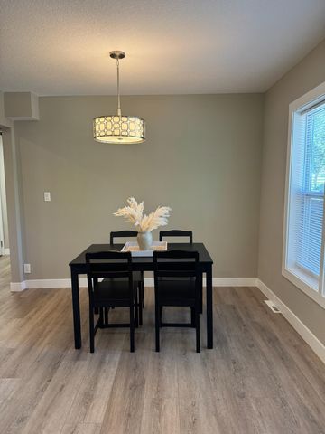 3557 Dupont Avenue N, Minneapolis, MN 55412