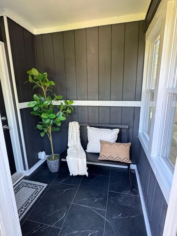 3557 Dupont Avenue N, Minneapolis, MN 55412